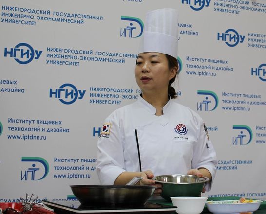 Корейские повара научили нижегородских студентов готовить национальные блюда (ФОТО) - фото 27