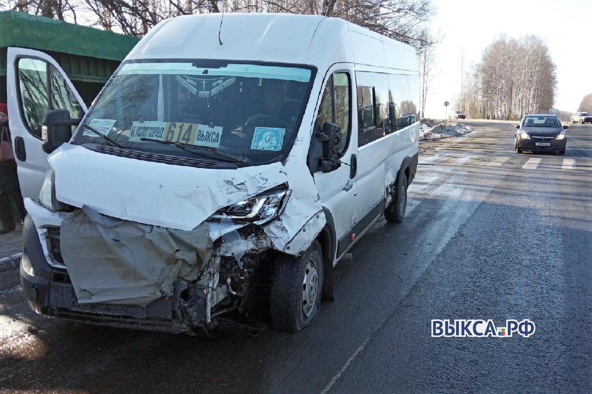 Автобус с пассажирами попал в ДТП в Нижегородской области