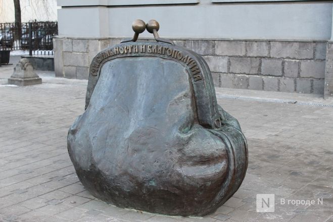 Галоши, ложка, объявление: памятники каким предметам установили в Нижнем Новгороде - фото 31