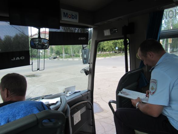 В Нижнем Новгороде обнаружили неисправность тормозов в автобусе для перевозки детей (ФОТО) - фото 9