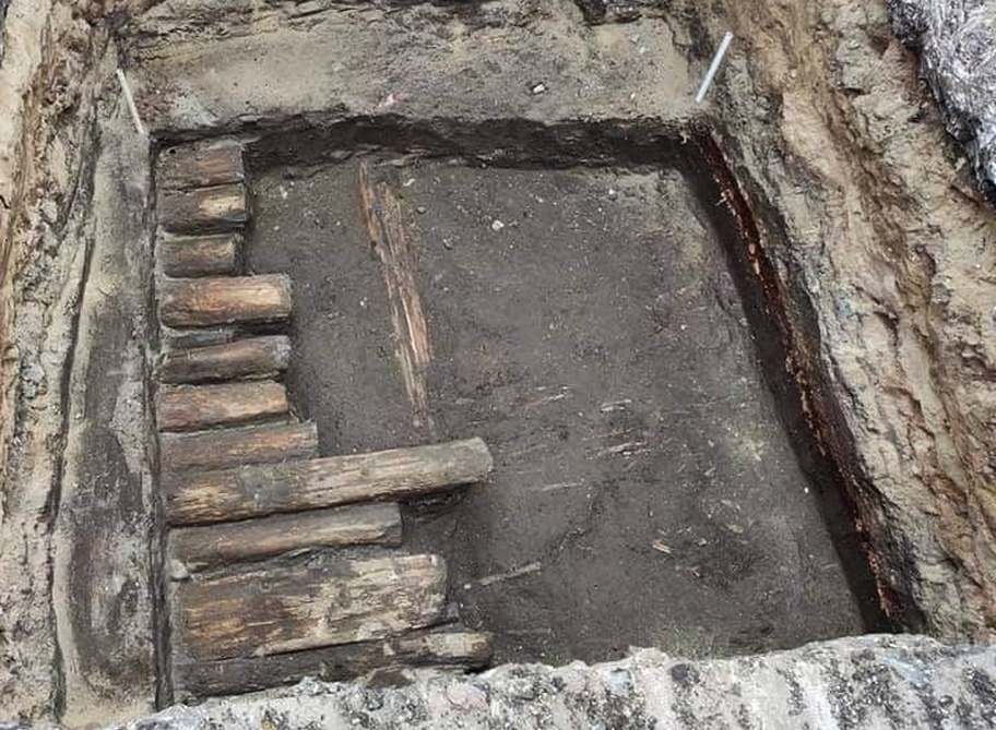Часть деревянной мостовой XVIII века раскопали в Арзамасе - фото 1