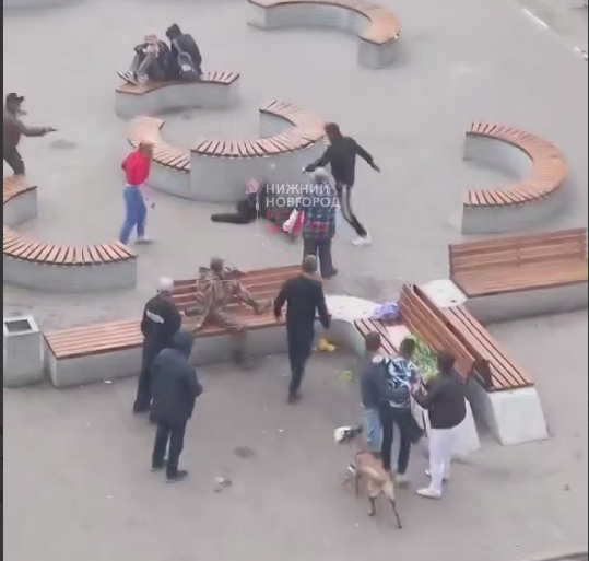 Массовая драка между местными жителями произошла в центре Кстове - фото 1