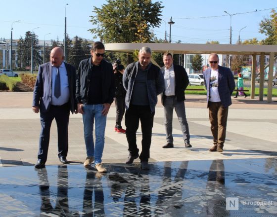 Благоустройство площади у Автозаводского универмага завершено в Нижнем Новгороде - фото 30