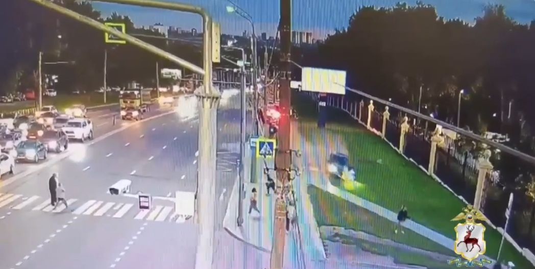 Уголовное дело возбудили из-за смертельного ДТП на остановке в Нижнем Новгороде - фото 1