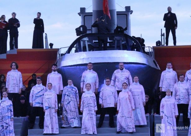 Безруков, шоу Авербуха и шикарный салют: как прошел День Победы &mdash; 2025 в Нижнем Новгороде - фото 37