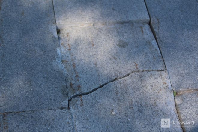 И снова провал: что не успели отремонтировать в Нижнем Новгороде после зимы — фоторепортаж - фото 19