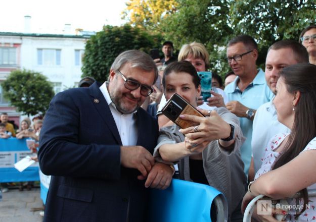 Фоторепортаж: знаменитости на открытии «Горький fest» в Нижнем Новгороде - фото 18