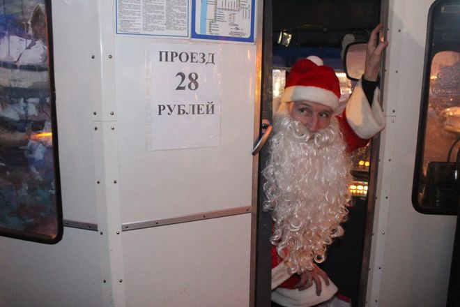 По Нижнему Новгороду начал ходить новогодний трамвай - фото 6