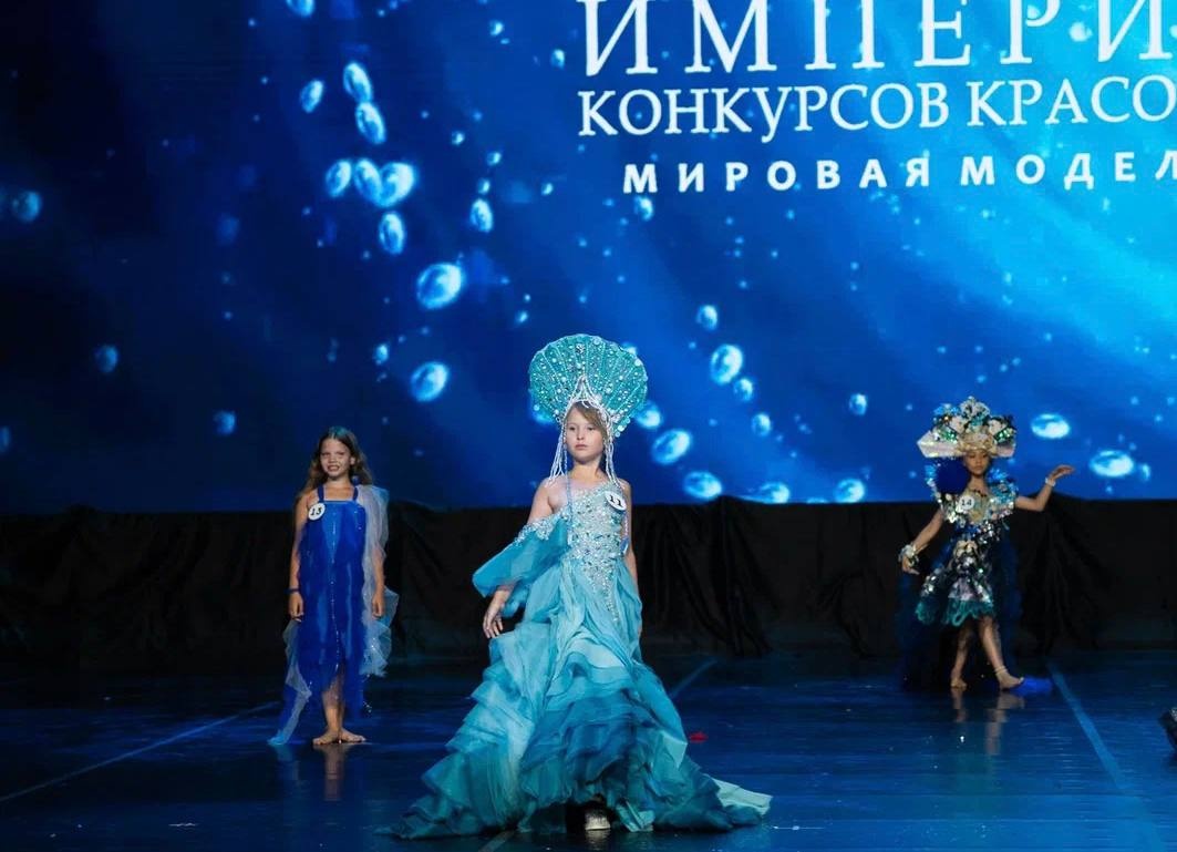 &laquo;Мечтаю сняться в Париже&raquo;. Милое интервью с 9-летней нижегородкой, которая взяла Гран-при на конкурсе красоты в Сочи - фото 2