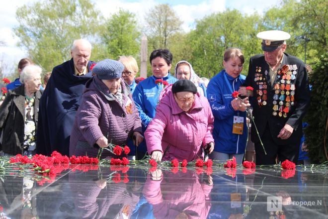 Без парада и салюта: как прошел День Победы в Нижнем Новгороде — фоторепортаж - фото 5