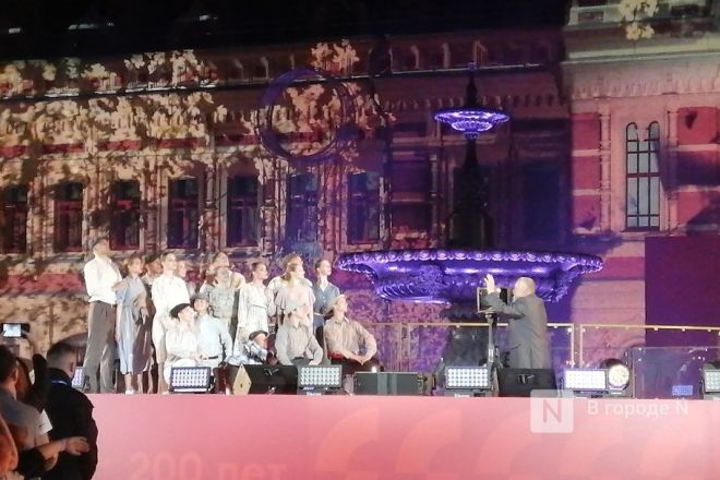 Иммерсивное шоу в постановке Ильи Авербуха состоялось в день 200-летия Нижегородской ярмарки - фото 46