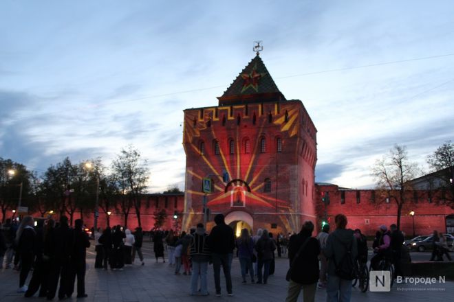 Без парада и салюта: как прошел День Победы в Нижнем Новгороде — фоторепортаж - фото 176