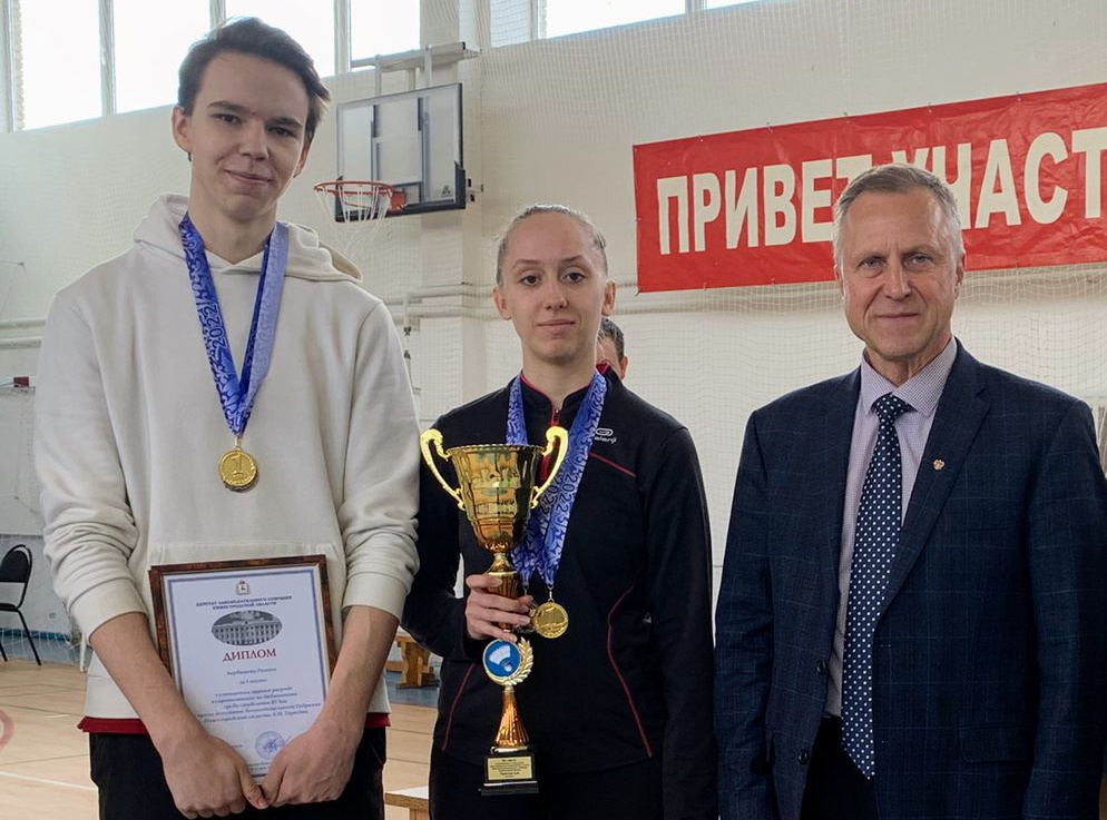 Андрей Тарасов организовал соревнования по бадминтону среди нижегородских студенческих команд - фото 1