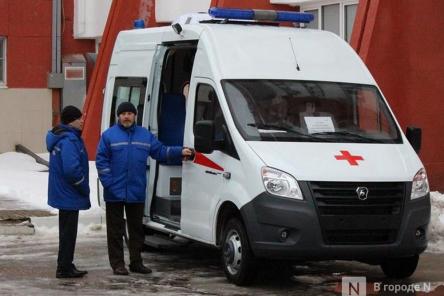 Напугавшую нижегородцев в магазине раздетую женщину увезли в больницу