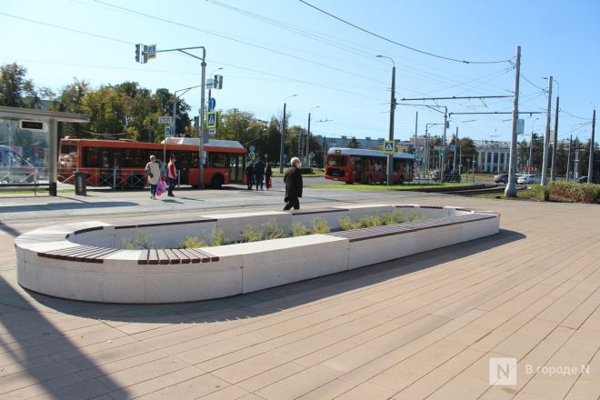Благоустройство площади у Автозаводского универмага завершено в Нижнем Новгороде - фото 22