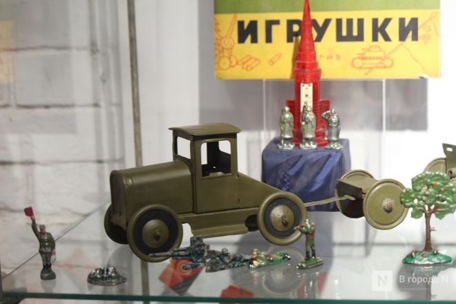 Война в детских игрушках: фоторепортаж с новой выставки в Нижнем Новгороде - фото 42