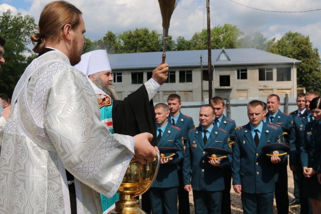 Первый купол установили на нижегородском храме в честь иконы-покровительницы пожарных - фото 12