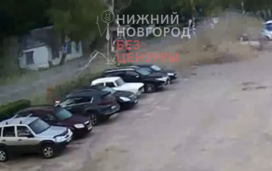 Пьяный водитель спровоцировал массовое ДТП на стоянке нижегородского аэропорта - фото 1