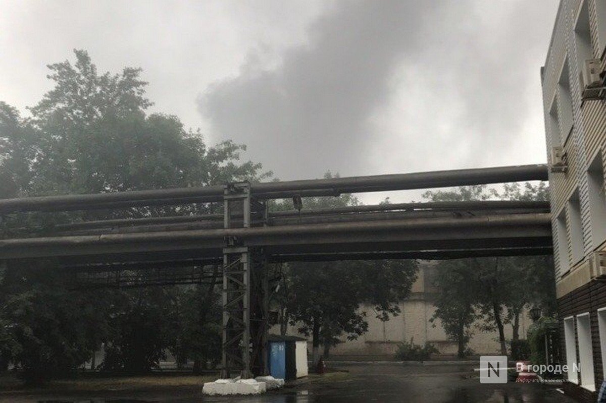 Цех завода ГАЗ горит в Нижнем Новгороде - фото 1