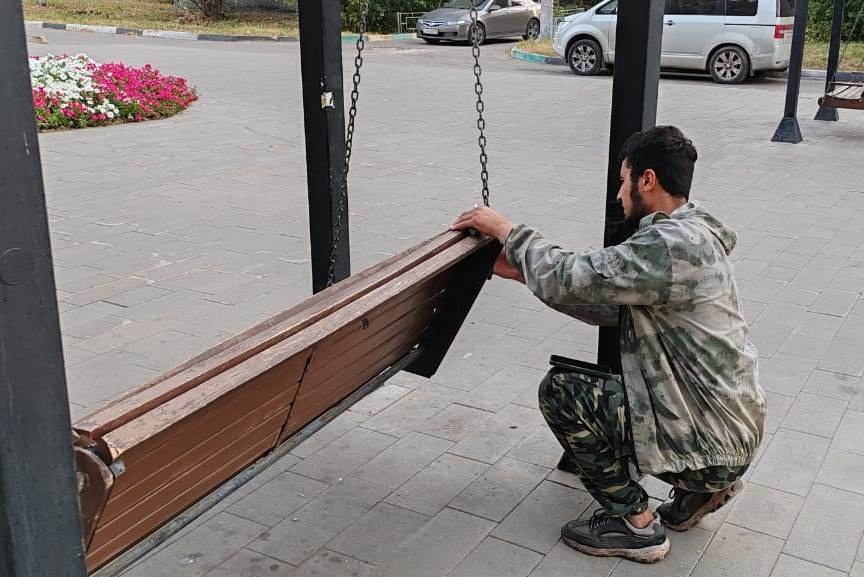 Сломанные вандалами качели у Нижегородской ярмарки отремонтированы - фото 2