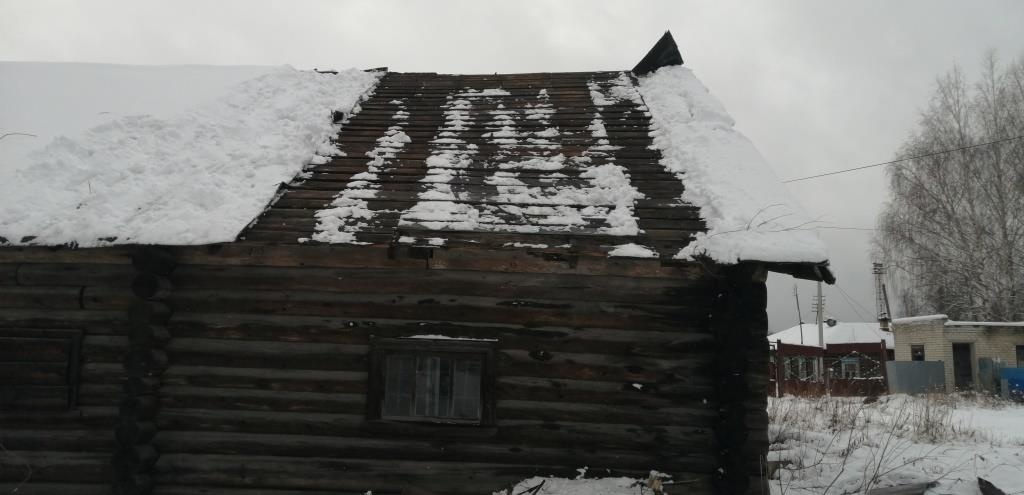 Житель Семеновского района подговорил знакомых разобрать металлическую крышу жилого дома  - фото 1