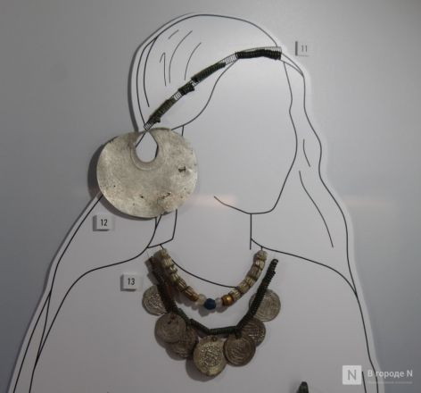 Монеты, украшения и боевые топоры: фоторепортаж с выставки археологических находок в Нижнем Новгороде - фото 65