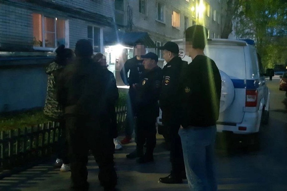 Соцсети: мужчина напал на двух девочек-подростков в Дзержинске