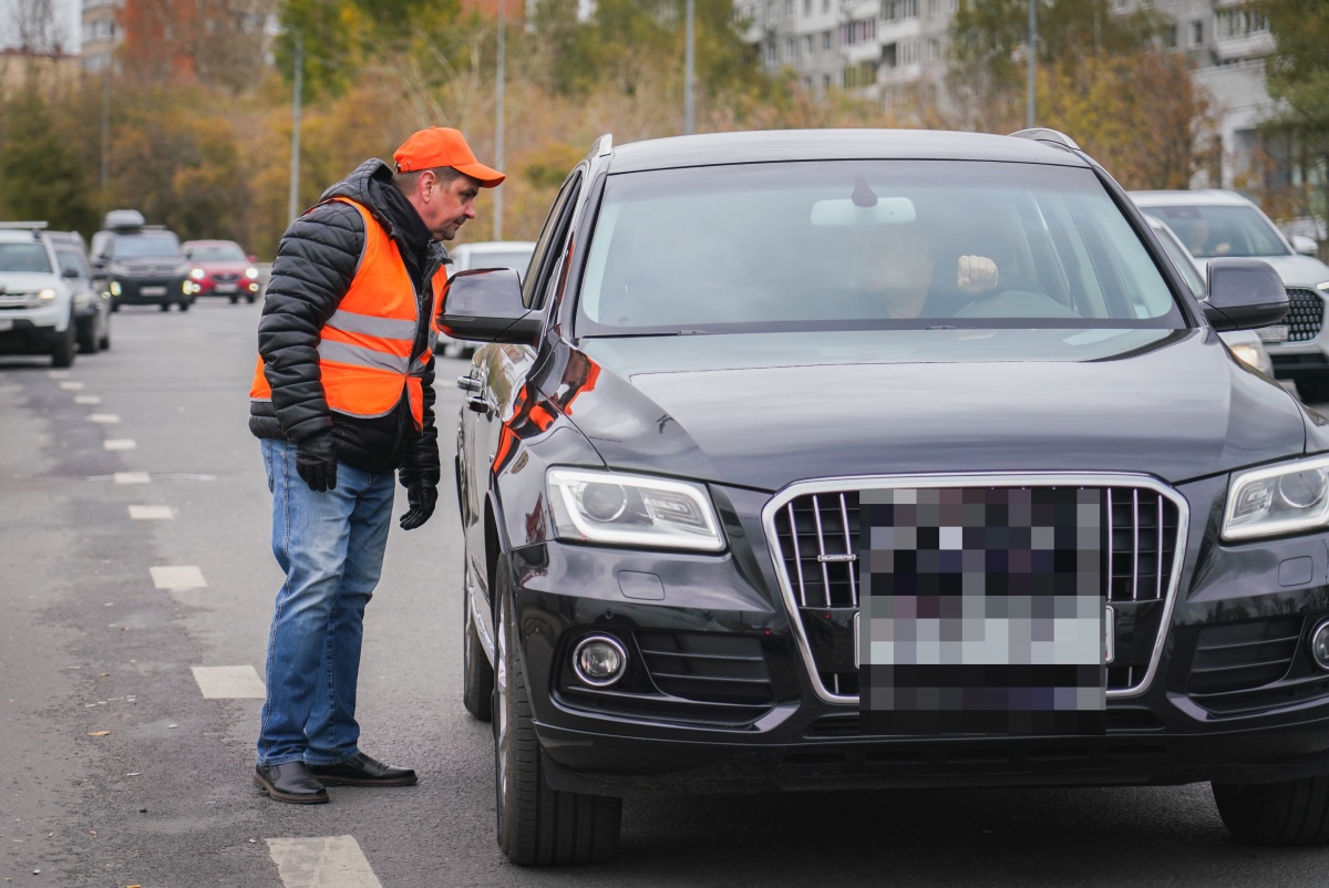 Больше тысячи муниципальных служащих продолжают дежурить на нижегородских АЗС - фото 1