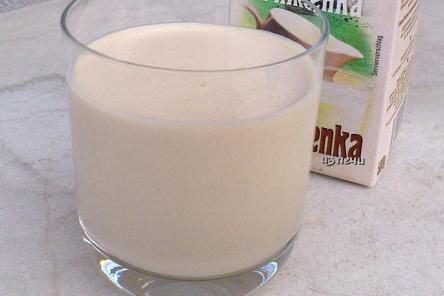 Росконтроль нашел в магазинах ряженку с кишечной палочкой и плесенью