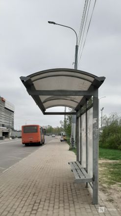 Грязь и разбитые стекла: как выглядят остановки общественного транспорта в Нижнем Новгороде - фото 6