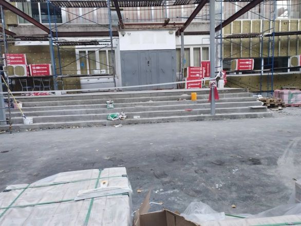 Нижегородцы пожаловались на ремонт гимназии № 2 в начале учебного года - фото 2