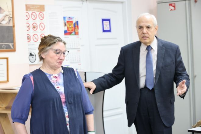 Сотрудники законодательного собрания посетили нижегородский Центральный архив  - фото 2