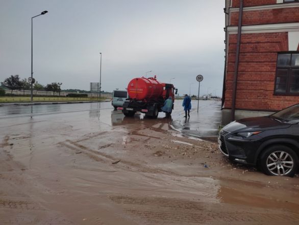 Глава Нижегородского района остался доволен работой ливневок во время дождя - фото 1