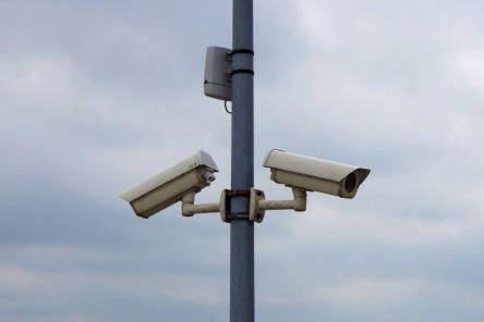 За сколько метров до дорожной камеры нужно сбавлять скорость, чтобы не получить штраф