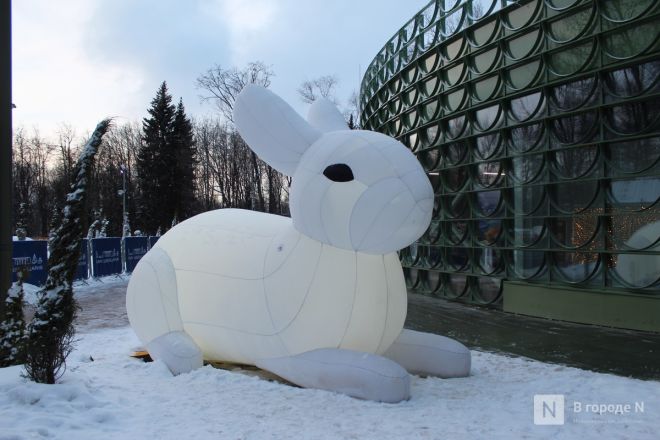 Самыми популярными персонажами нижегородских новогодних инсталляций стали олени - фото 15